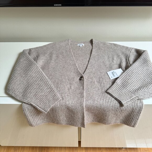 Nordstrom One-Button V-Neck Rib Cardigan - Picture 10 of 11